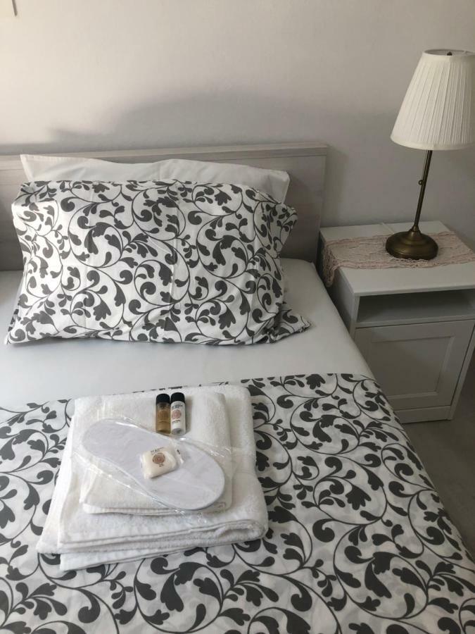 Sweet Suite With Free Private Parking Пула Екстериор снимка