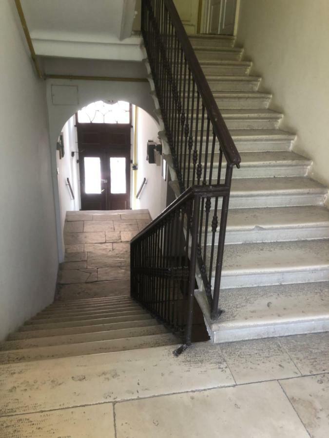 Sweet Suite With Free Private Parking Пула Екстериор снимка